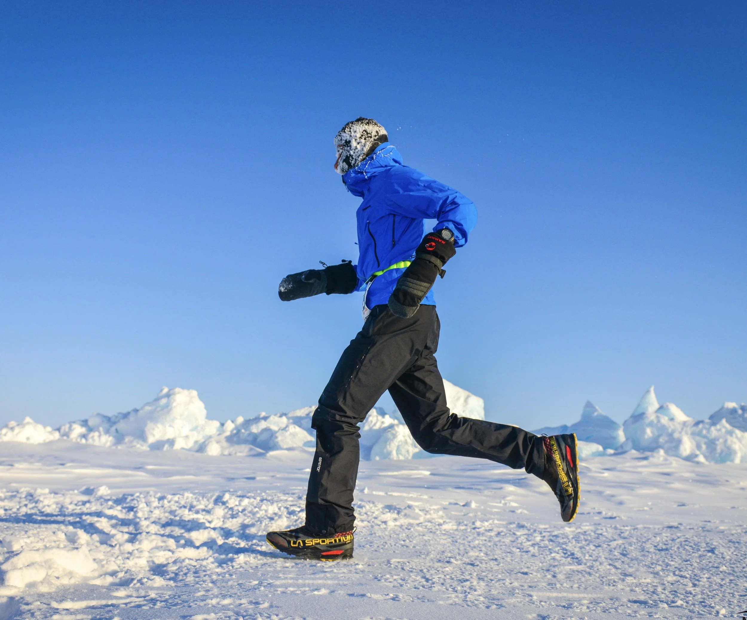 Runner striding out across the ice